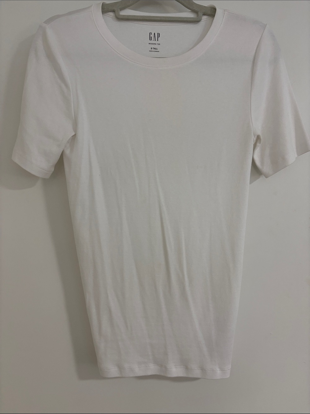 GAP Modern Crewneck Short Sleeve Tee